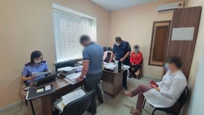 Медиков Ульяновской области заподозрили в выдаче ложных справок о вакцинации