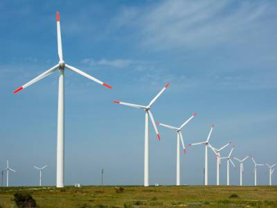 В Украинской ветроэнергетической ассоциации рассказали, что правительство не выполняет свои обязательства перед инвесторами в "зеленую" энергетику