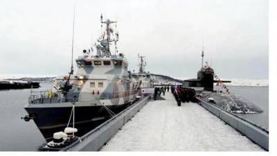 Командующий ВМС Ирана станет участником парада ко Дню ВМФ РФ в Петербурге