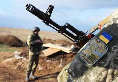 Боевики на Донбассе трижды обстреляли позиции ООС