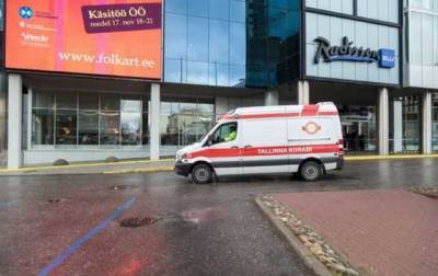 В Эстонии уволили сотрудников скорой помощи за отказ вакцинироваться от коронавируса