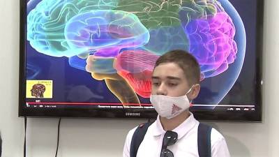 Во Всемирный день мозга в ростовском центре нейротехнологий для школьников устроили необычную экскурсию