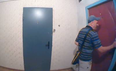 В Украине активизировались домушники, опасный момент сняла камера видеонаблюдения: "Метки на двери..."