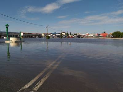 Последствия стихии: на одесском «7-м» километре появилось озеро (фото)