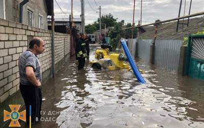 Ливень в Одессе подтопил десятки жилых домов