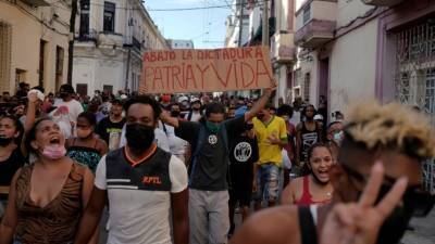 Источник: США готовят санкции против кубинских чиновников, причастных к подавлению протестов
