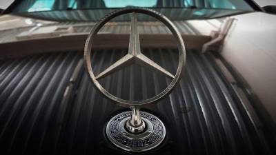 Mercedes-Benz презентовал гибридную версию нового седана S-Class