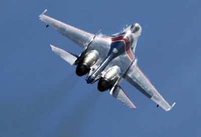 Над Балтикой Су-27 сопроводил немецкий истребитель