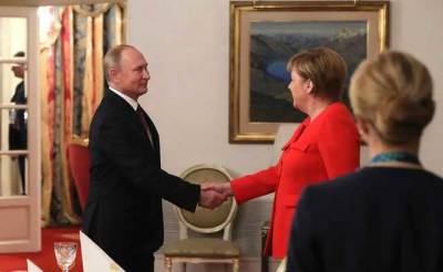 В Кремле заявили, что Путин и Меркель довольны строительством «Северного потока-2»
