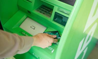 155 банкоматов Сбера в Тюменской области принимают пластиковые карты на утилизацию