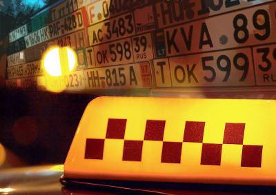 «Контроль полностью провален»: автоэксперт прокомментировал использование иностранных номеров на автомобилях такси