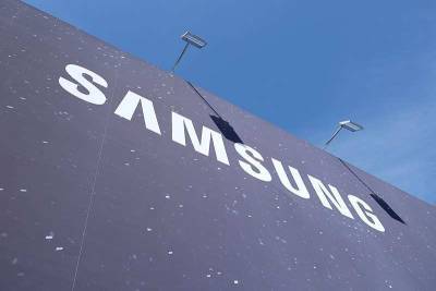 Samsung представит новые складные смартфоны в августе