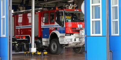 Самые крутые пожарные машины страны в одном месте: изучаем аэродромники Нацаэропорта Минск