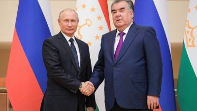 Президенты России и Таджикистана обсудили по телефону ситуацию в Афганистане
