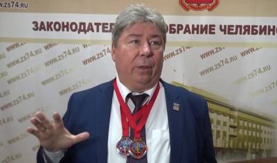 Главу отделения ПФР Челябинской области задержали за взятки
