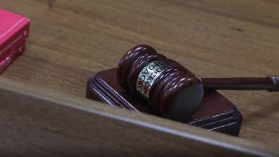 Суд заключил под стражу судмедэксперта за подлог в деле о гибели Ошарина