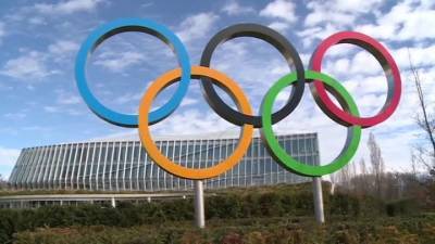 МОК отменил запрет на фотографии спортсменов, преклонивших колено на Играх-2020