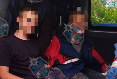 Двое подростков заблудились во время прогулки в Ленобласти – искать их пришлось спасателям