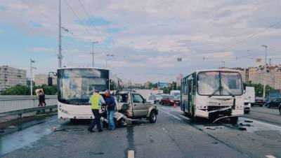 Двойная авария на Володарском изменила маршруты троллейбусов