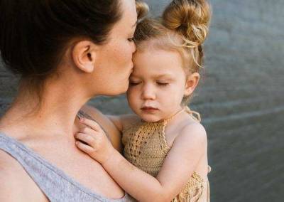 Гиперопека: как не мешать ребенку и стать счастливее