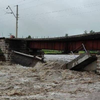 Забайкалье: на Транссибе из-за дождей обрушился железнодорожный мост