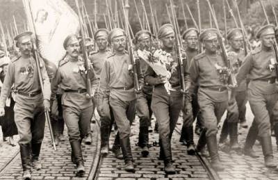 Армия Николая II или советские войска: кто успешней воевал с немцами