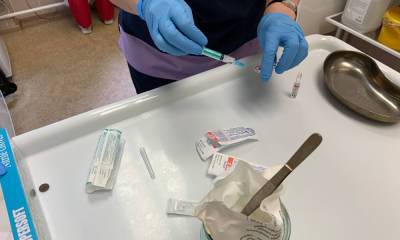 СМИ: пожилая петрозаводчанка заразилась ковидом после прививки и умерла
