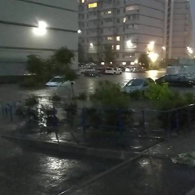 В Ростове-на-Дону из-за сильного дождя подтопило низменные участки