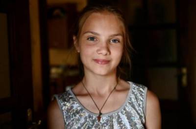 Юная украинка спасла четверых детей от наводнения: как наградили маленькую героиню