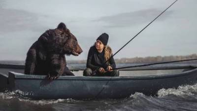 Британская газета выдумала историю о жизни сибирячки с медведем
