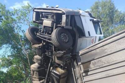 В ДТП на трассе М-5 в Рязанской области пострадал водитель грузовика