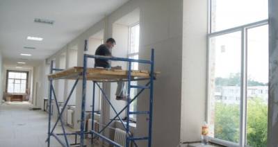 В Хороге завершается ремонт школы №6