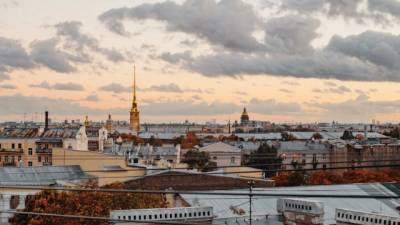 Рабочая неделя в Петербурге завершится кратковременными дождями