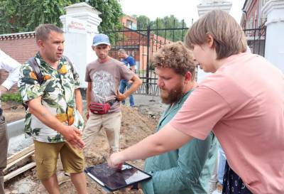 Специалисты проверили ход реконструкции улицы Кирова в Глазове