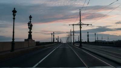 "Мостотрест" сообщил об ограничениях на мостах в День ВМФ