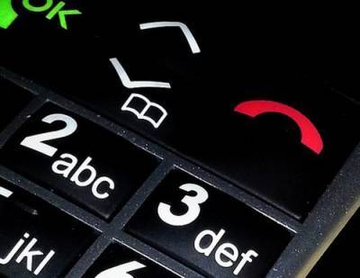 Аналитик Кусков и журналист Букштейн объяснили рост спроса на кнопочные телефоны