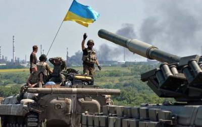 На Донбассе точным ударом уничтожили КамАЗ боевиков с оружием