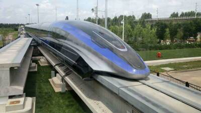 В Китае запускают первый в мире поезд со скоростью движения 600 км/ч