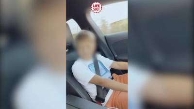 Полиция проводит проверку после видео бывшего участника "Дома-2" с ребенком за рулем