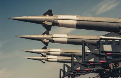 Единственный фактор сдерживает НАТО от установки ракет на Украине