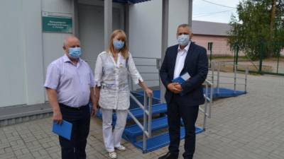 Депутаты Госдумы и областного ЗакСа посетили социальные объекты Выборгского района