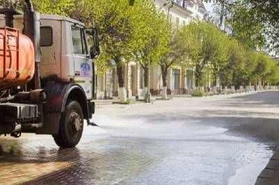 Влажная уборка улиц ведется в Смоленске