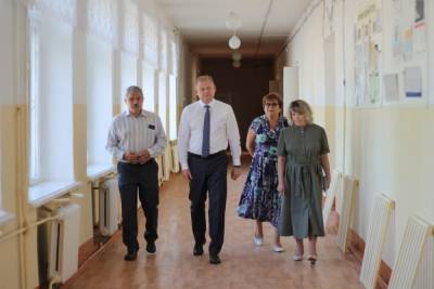 В Костроме продолжается подготовка школ к новому учебному году