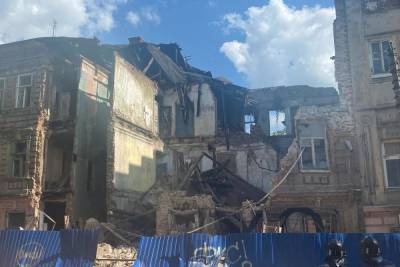 В Ростове рухнула стена заброшенного дома
