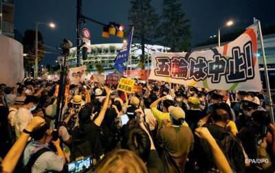 В Токио из-за всплеска COVID-19 протестуют против Олимпиады