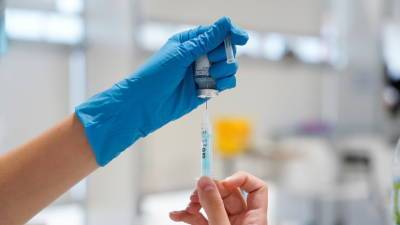 ЕС одобрил использование вакцины Moderna для детей с 12 лет