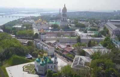 В Киево-Печерской лавре верующие УПЦ отмечают день памяти основателя монастыря - Антония Печерского