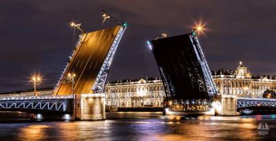 В ночь с пятницы на субботу Дворцовый мост разведут под олимпийский плейлист