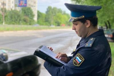 Житель Тверской области, лишившийся права распоряжаться машиной, выплатил алименты