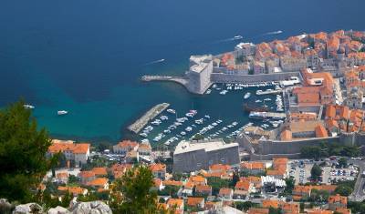 Хорватия ввела очередные ковидные ограничения для туристов